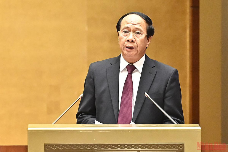 Phó Thủ tướng Chính phủ Lê Văn Thành trình bày Báo cáo đánh giá bổ sung kết quả thực hiện kế hoạch phát triển kinh tế-xã hội và ngân sách nhà nước năm 2021; tình hình thực hiện kết hoạch phát triển kinh tế-xã hội và ngân sách nhà nước những tháng đầu năm 2022. Lễ khai mạc Kỳ họp thứ 3 Quốc hội khoá XV -7