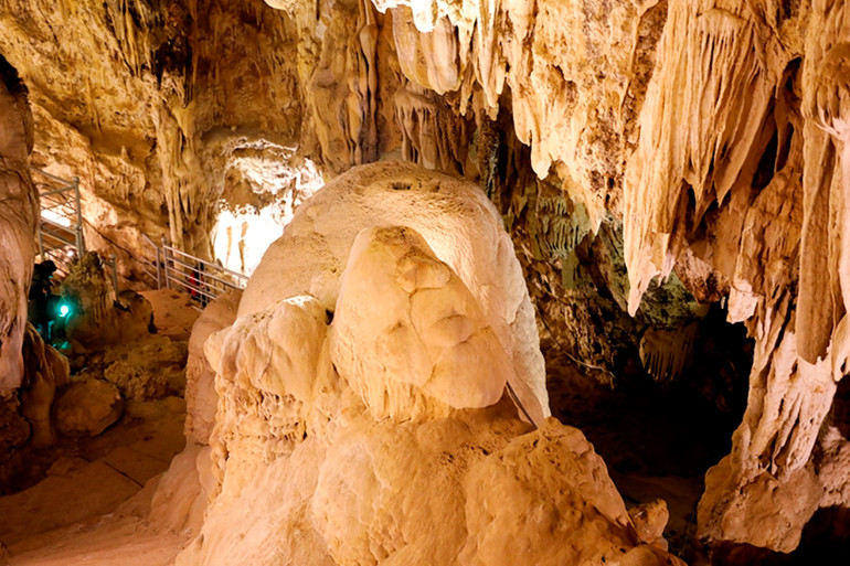 Độc đáo quần thể hang động ở Cao Phong, Hòa Bình -0