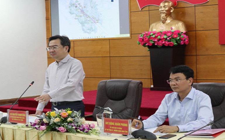 Bộ trưởng Nguyễn Thanh Nghị khẳng định Bộ Xây dựng luôn đồng hành cùng tỉnh Lào Cai trong công tác quản lý nhà nước ngành Xây dựng trên địa bàn. Chú trọng hơn nữa công tác quy hoạch và phát triển đô thị -0