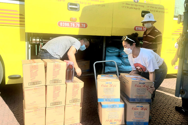 Gần 7 tấn nhu yếu phẩm hỗ trợ đồng bào Chăm Puông -0