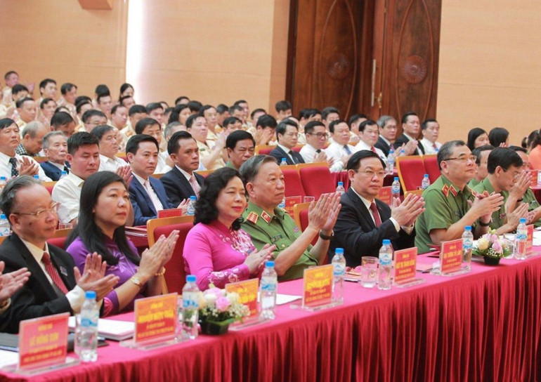 Các đồng chí lãnh đạo Bộ Công an, thành phố Hà Nội và các đại biểu dự đại hội. Xây dựng lực lượng công an Thủ đô chính quy, tinh nhuệ -0