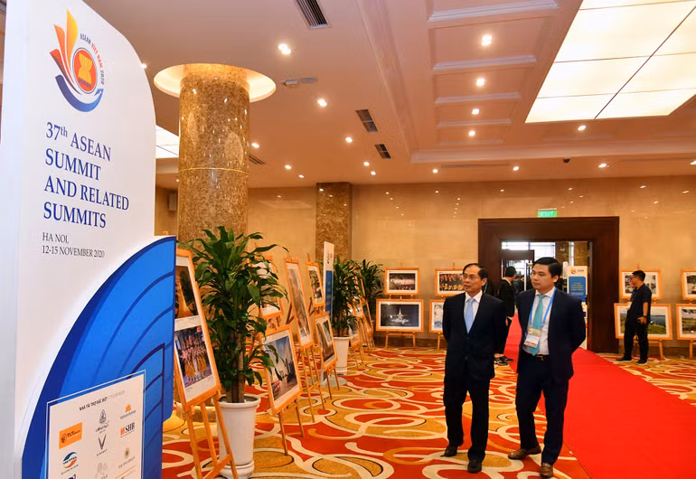 Khai mạc trọng thể Hội nghị cấp cao ASEAN lần thứ 37 -0