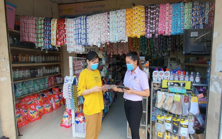 Ưu tiên tiêm vaccine phòng Covid-19 cho nhóm nhân viên bán hàng thiết yếu -0