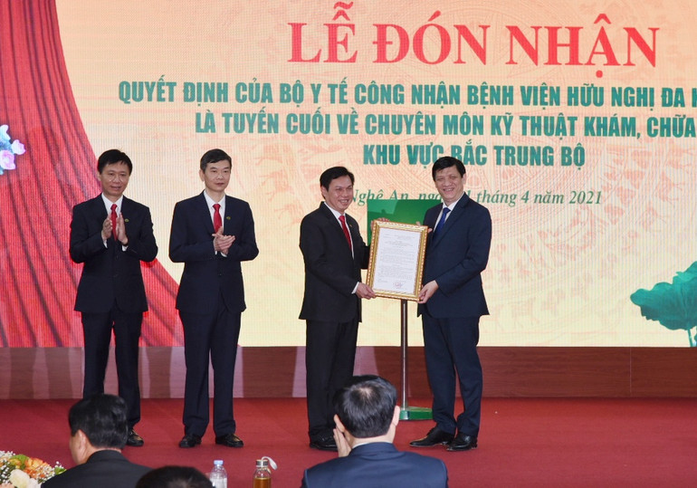 Bộ trưởng Y tế Nguyễn Thanh Long trao Quyết định cho Bệnh viện HNĐK Nghệ An. Công bố Quyết định Bệnh viện HNĐK Nghệ An là tuyến cuối khám chữa bệnh khu vực Bắc Trung Bộ -0