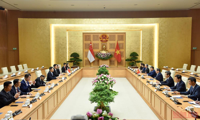 Thủ tướng Phạm Minh Chính tiếp Chủ tịch Quốc hội Singapore Tan Chuan-Jin -0