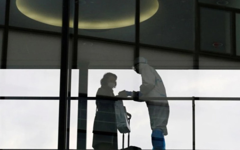 Australia phát hiện ca nhiễm biến thể Omicron trong cộng đồng -0