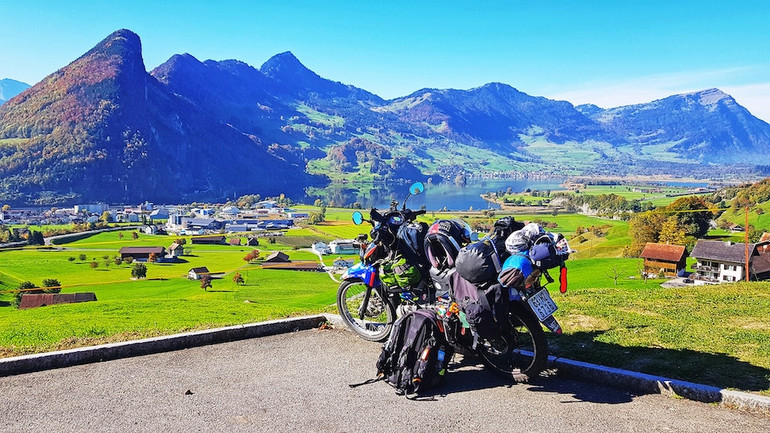 Lên đường… lo sợ, phấn khích, cô đơn -0