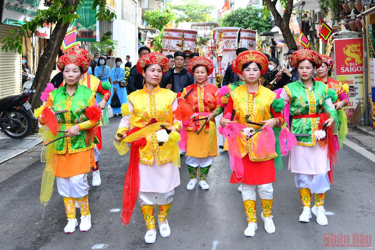 Lễ cung rước Tôn thần Đông trấn Thăng Long -0