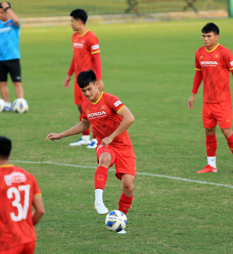 Đình Trọng hồi phục, Thanh Thịnh và Xuân Mạnh bắt nhịp nhanh với guồng quay mới -0