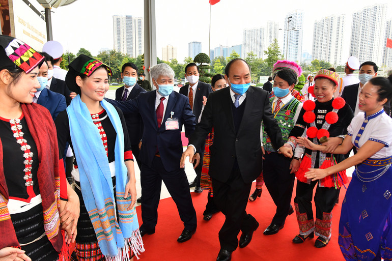 Tưng bừng ngày hội đại đoàn kết các dân tộc thiểu số Việt Nam -0