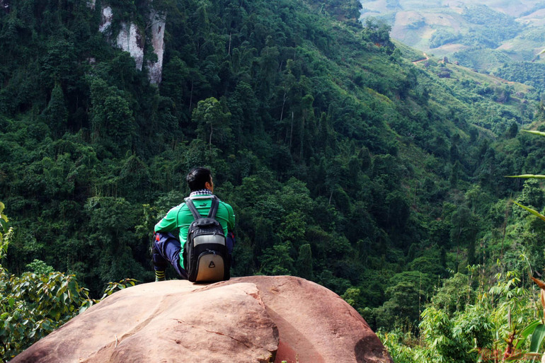 Theo dấu chân đoàn quân Tây Tiến, chinh phục đỉnh Pha Luông mùa lá phong -0