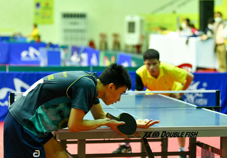 Đinh Anh Hoàng bị loại sớm ở nội dung đơn nam -0