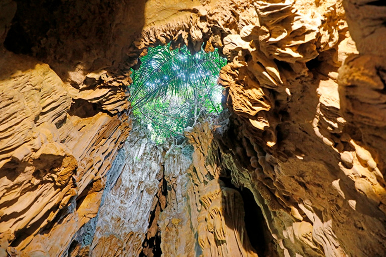 Độc đáo quần thể hang động ở Cao Phong, Hòa Bình -0