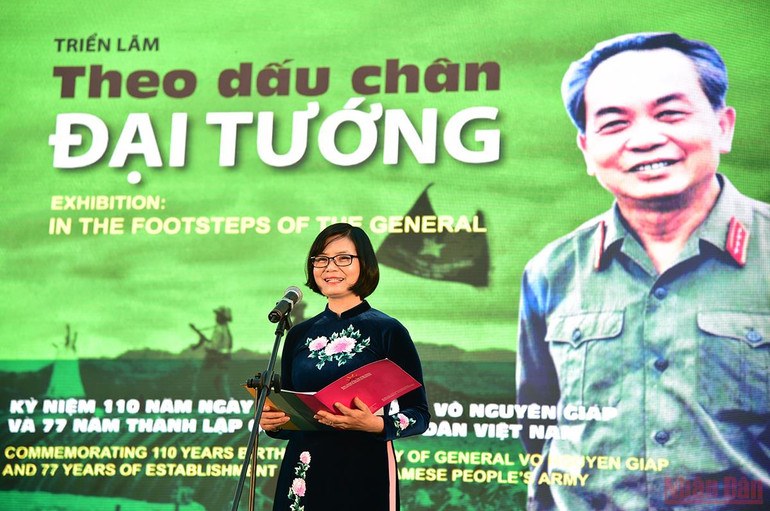 Giám đốc Bảo tàng Phụ nữ Việt Nam Nguyễn Hải Vân phát biểu mở đầu sự kiện. Triển lãm -0