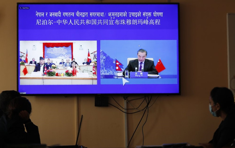 Hội nghị trực tuyến của Trung Quốc và Nepal công bố độ cao thống nhất của đỉnh Everest. Ảnh: Tân Hoa Xã. Đỉnh Everest cao hơn so với các lần đo trước đây -0