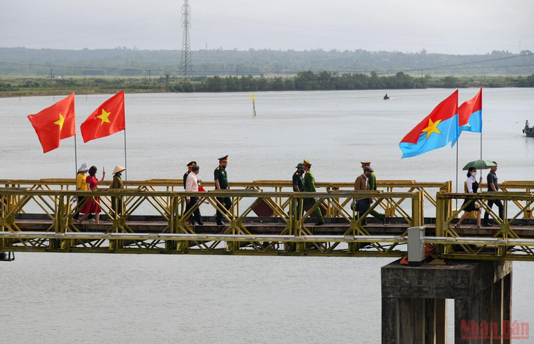 Chủ tịch nước Nguyễn Xuân Phúc dự Lễ thượng cờ thống nhất non sông -0