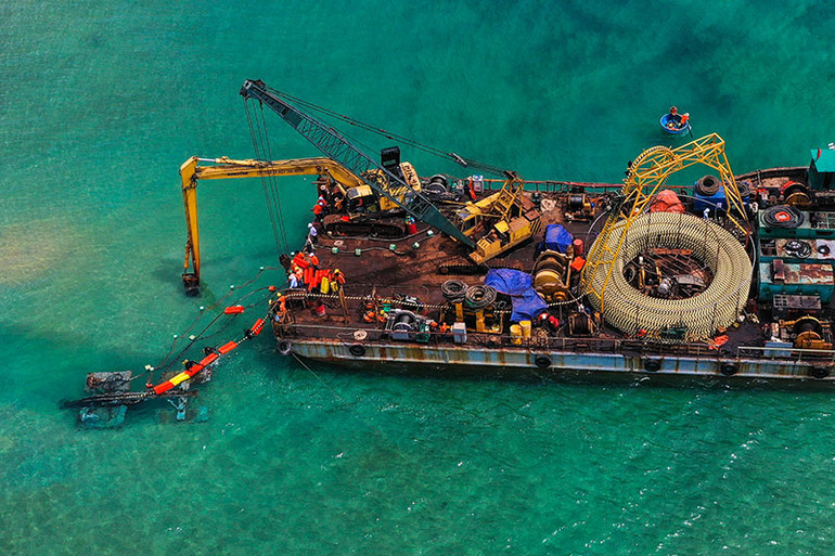 Phát triển kinh tế - xã hội gắn với bảo vệ chủ quyền quốc gia -0