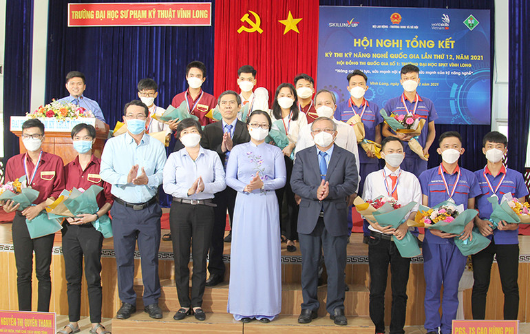 Trao giải kỳ thi Kỹ năng nghề quốc gia lần thứ 12 -0
