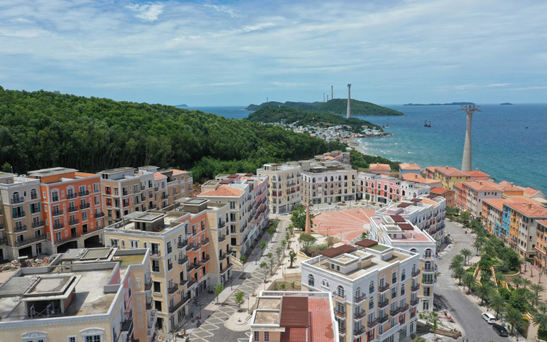 Cú huých Cầu Hôn và ngày “hiện tượng Địa Trung Hải” -0