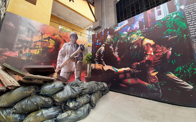 Trưng bày “Lời thề quyết tử” nhân 75 năm ngày Toàn quốc kháng chiến -0