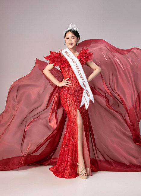 Vũ Huyền Diệu chọn trang phục dạ hội lấy ý tưởng hoa trạng nguyên trong Miss Ecoteen International -0