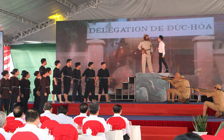 Long An khánh thành Phù điêu Châu Văn Liêm và cuộc biểu tình của nông dân tại ngã tư Đức Hòa -0