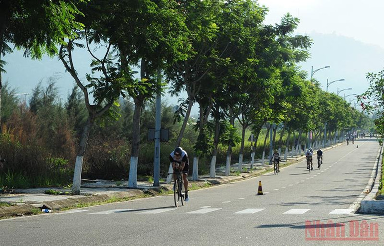 Hơn 2.500 vận động viên tranh tài giải VNG IRONMAN 70.3 -0