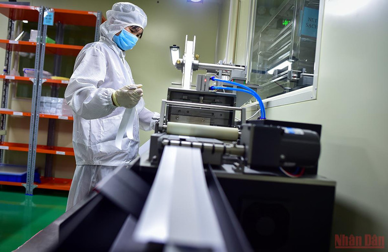 Cận cảnh quy trình sản xuất kit Test nhanh kháng nguyên SARS-CoV-2 “Made in Viet Nam” -0