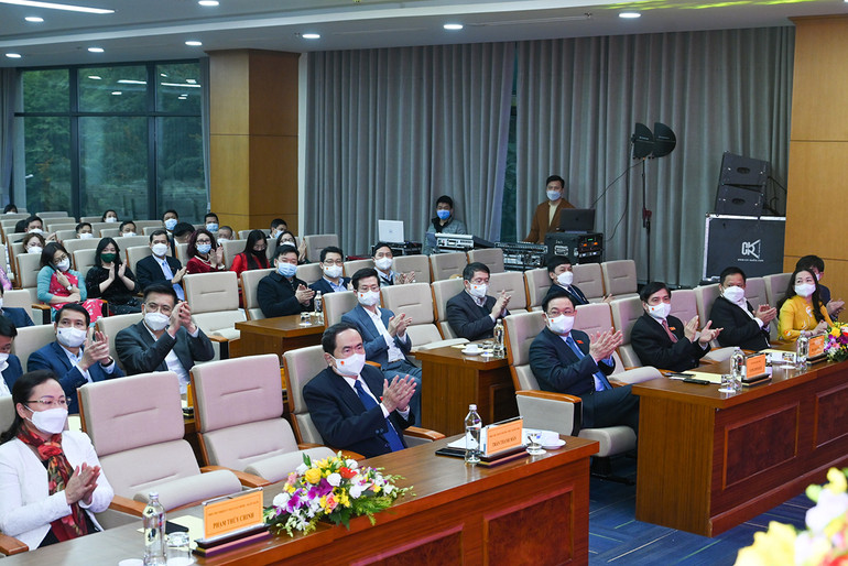 Chủ tịch Quốc hội Vương Đình Huệ và các đại biểu dự Hội nghị. Báo Đại biểu Nhân dân thực hiện tốt vai trò cầu nối giữa Quốc hội với cử tri và nhân dân -0