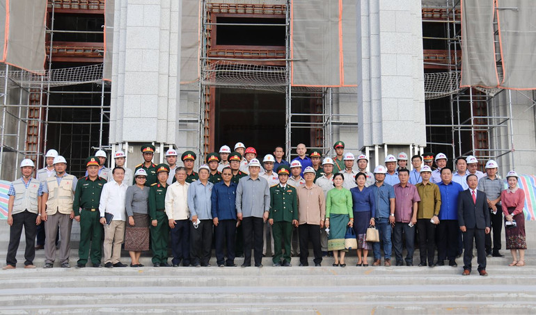 Phó Thủ tướng Lào thăm, kiểm tra tiến độ thi công Nhà Quốc hội Lào mới -0