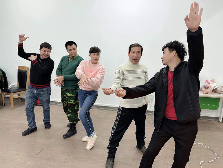 Các nghệ sĩ tập "Táo quân 2021". Táo quân 2021: “Các Táo già rồi, nên chỉ diễn đến 3 giờ sáng thôi” -0