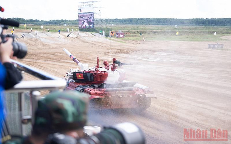 Đội tuyển Xe tăng Việt Nam đứng thứ 2 ở trận ra quân -0