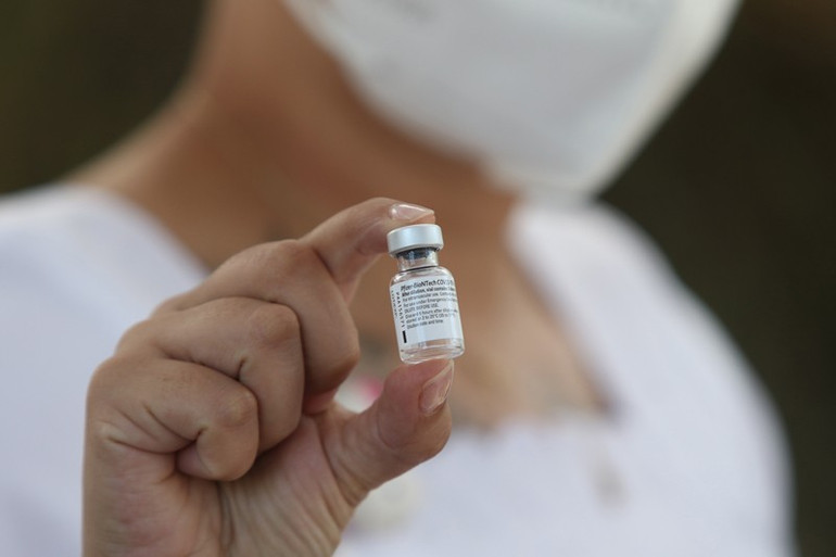 Nếu các nước giàu không chia sẻ vaccine, đại dịch có thể kéo dài thêm 7 năm -0
