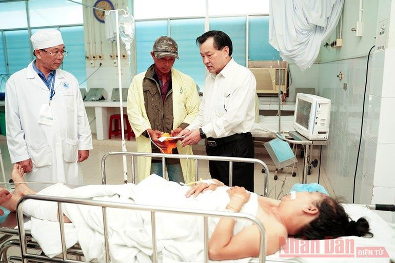 [Cập nhật] Tai nạn giao thông thảm khốc tại Bình Thuận, tám người tử vong -0