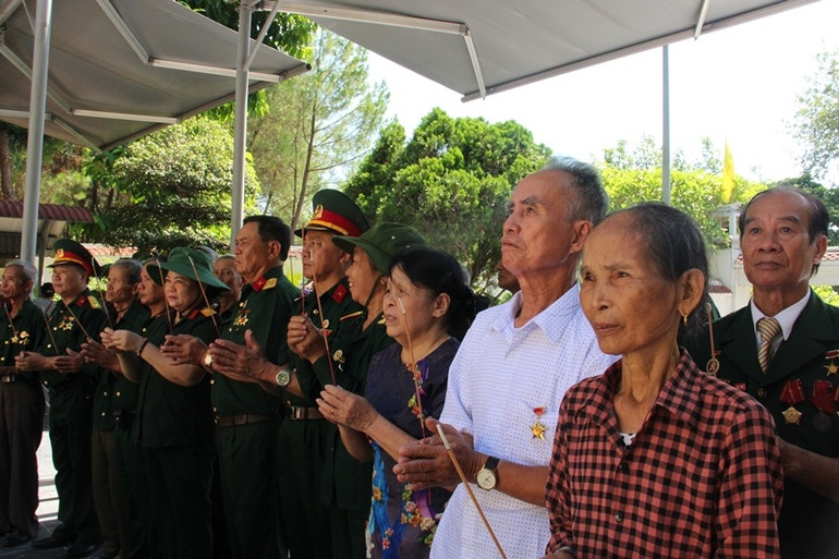 Lễ giỗ 10 nữ liệt sĩ thanh niên xung phong Ngã ba Đồng Lộc -0