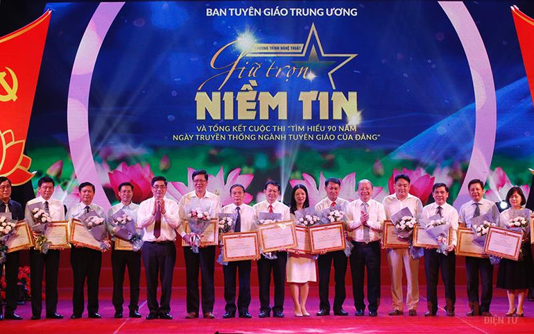 Tổng kết và trao giải Cuộc thi tìm hiểu 90 năm Ngày truyền thống ngành Tuyên giáo -0