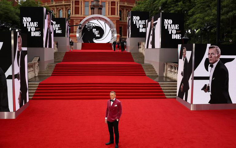 Tập mới nhất của James Bond làm bùng nổ phòng vé ảnh 6 Tập mới nhất của James Bond làm bùng nổ phòng vé -0