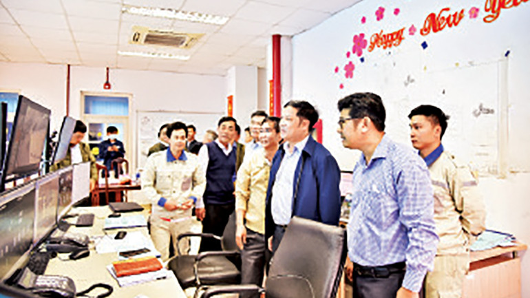 Kiểm tra công tác bảo vệ môi trường tại Nhà máy Alumin Nhân Cơ của Công ty Nhôm Đắk Nông - TKV thông qua hệ thống giám sát tự động. Tăng cường công tác bảo vệ môi trường trên địa bàn tỉnh Ðắk Nông -0