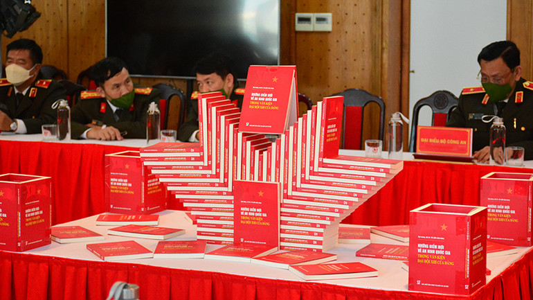 Giới thiệu cuốn sách về an ninh quốc gia do Bộ trưởng Công an Tô Lâm chủ biên -0