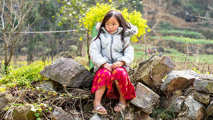 Em bé Hà Giang. Xuân muộn Hà Giang -0