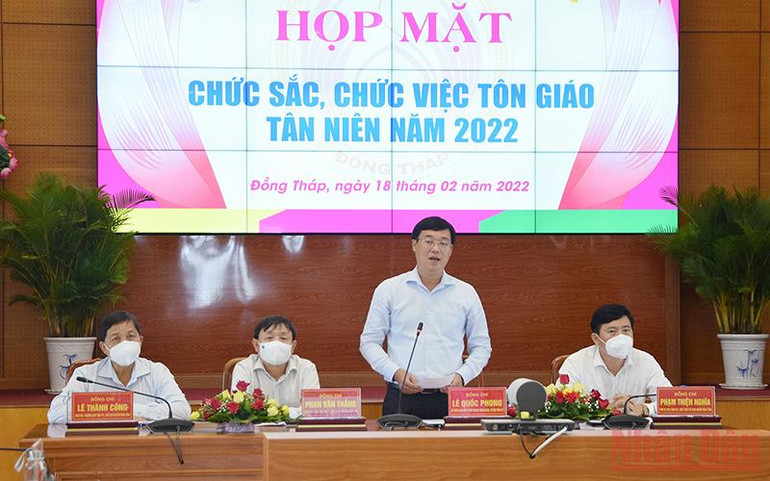 Bí thư Tỉnh ủy Đồng Tháp phát biểu tại buổi họp mặt. Các tôn giáo tích cực xây dựng quê hương đất sen hồng -0