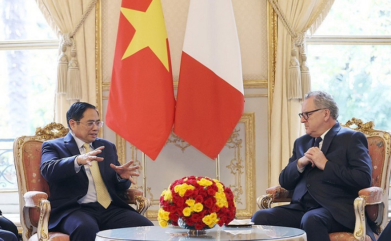 Thủ tướng Phạm Minh Chính hội kiến Chủ tịch Quốc hội Pháp Richard Ferrand. (Ảnh: TTXVN) Quyết tâm làm sâu sắc hơn nữa quan hệ Đối tác chiến lược Việt Nam - Pháp -0