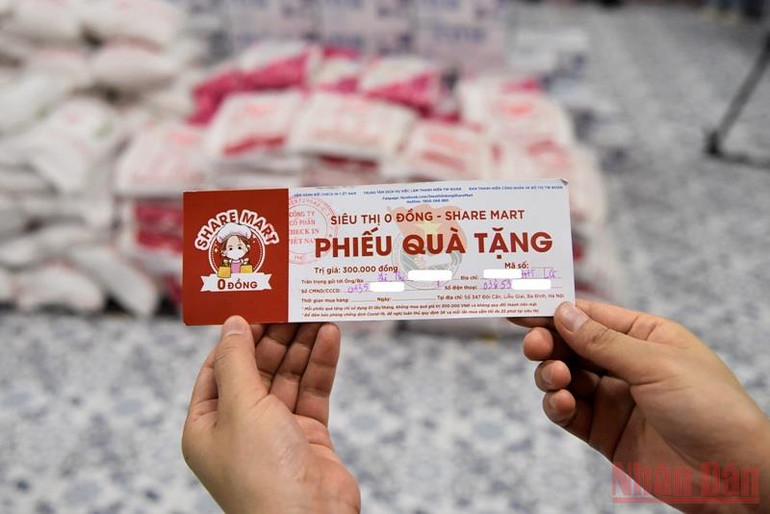 “Share Mart - Siêu thị 0 đồng” lan toả yêu thương trong ngày dịch -0