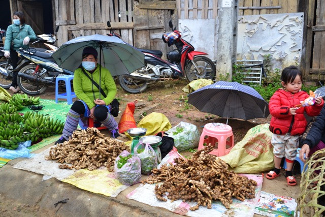 Chợ phiên vùng cao ngày cuối năm -0