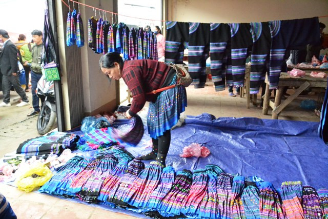 Chợ phiên vùng cao ngày cuối năm -0