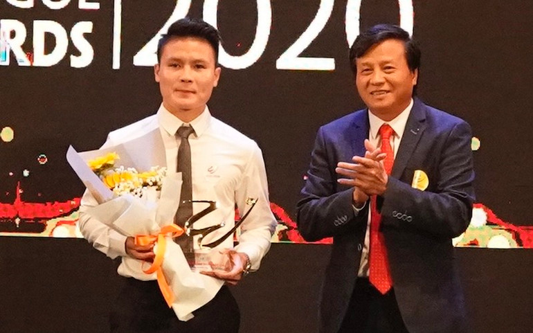 Gala trao thưởng bóng đá chuyên nghiệp Việt Nam 2020 Văn Quyết hay nhất V.League 1-2020 -0