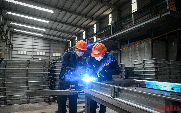 Các doanh nghiệp trong nước nỗ lực vượt khó, tăng đà phục hồi -0