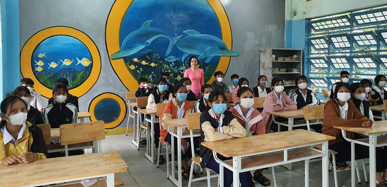 Chùm ảnh: Học sinh cả nước dự lễ khai giảng trực tuyến năm học mới 2021-2022 -4