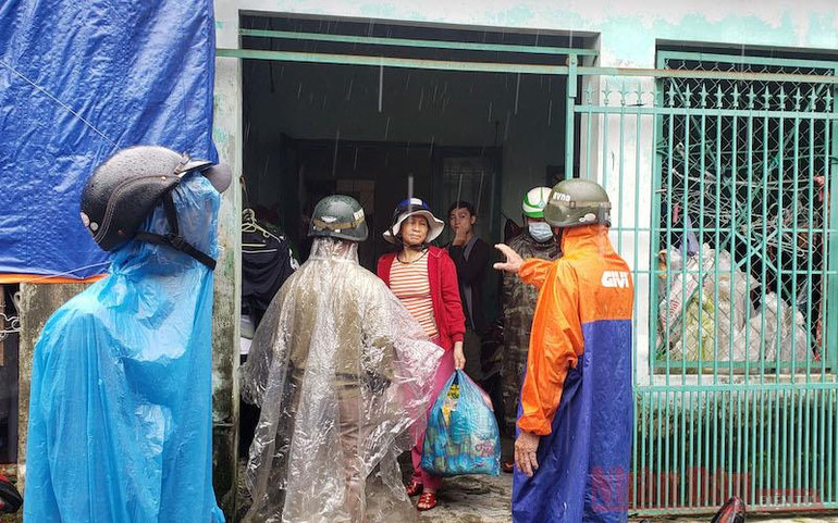 Khuyến cáo dân Lý Sơn không ra khỏi nhà từ 12 giờ trưa nay -0