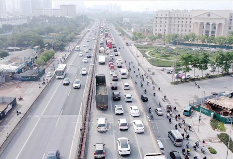 Cửa ngõ Thủ đô ùn tắc kéo dài trong ngày đầu kỳ nghỉ lễ 30/4-1/5 -0